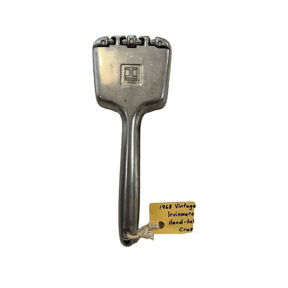 Vintage Metal Irvinware Hand operated ice cube cracker crusherUSA 1960s Barware - Picture 1 of 4